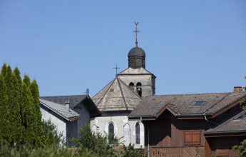 Rondleiding door het dorp Morillon, in het Frans