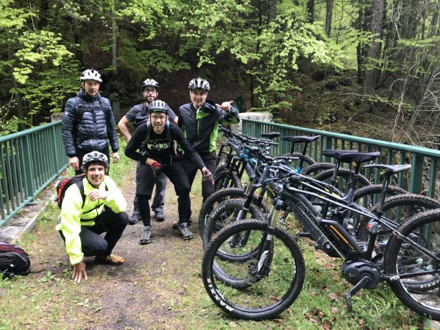 Begeleiding van de Xtreme Glisses Samoëns groepsfietscursus