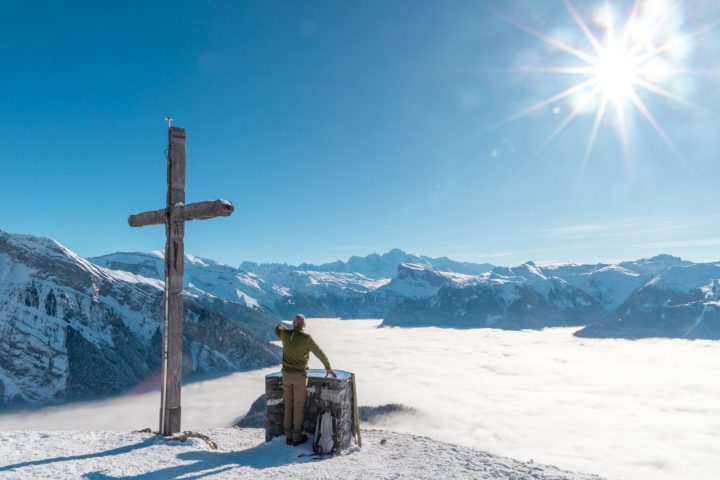 La Bourgeoise vanuit het chalet bij Joux Plane op sneeuwschoenen_Verchaix