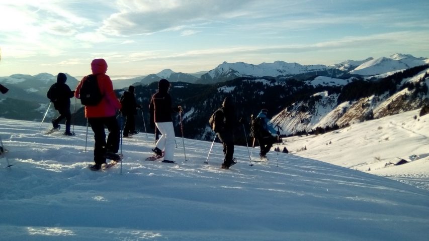 Begeleide sneeuwschoenwandelingen: panoramische uitzichten en bergverhalen_Sixt-Fer-à-Cheval