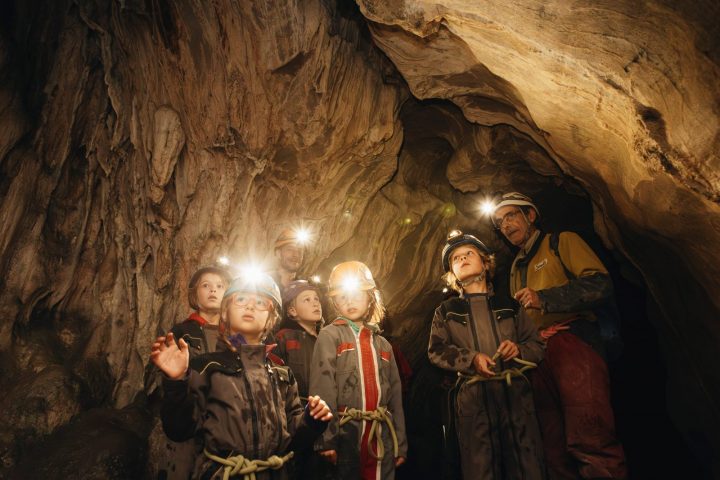 Speleologie-excursie: Ontdek de geheime kant van de berg!_Samoëns